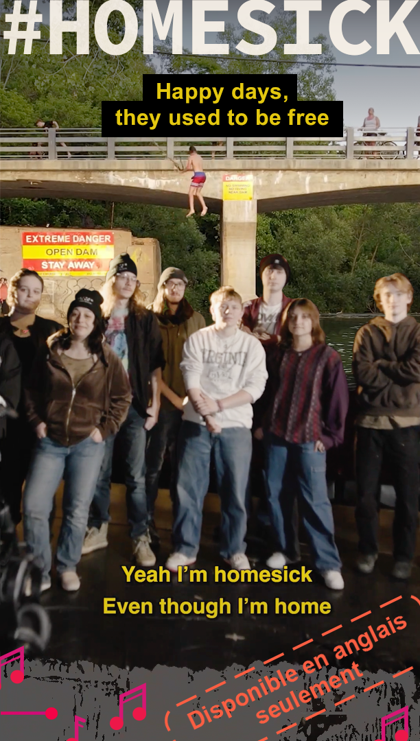 Homesick. Remember how things used to be? Happy days, they used to be free. Yeah I’m homesick even though I’m home. Disponible en anglais seulement